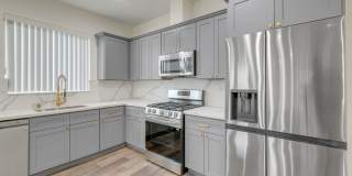 4 Bed / 4 Bath Townhome in Sawtelle Gallery 5