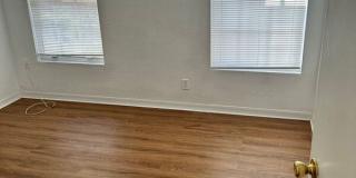 821 5th St Gallery 15