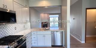 Spacious Eden Prairie Town Home, 2 Car Garage, Primary, 4 Baths, Fireplace Gallery 1