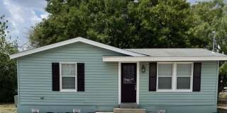 50% Deposit! Updated 2BR w/ Granite Counters, Wood Floors & Prime Location Near Shopping Gallery 1