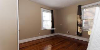 Charming 6 Bedroom-No Broker Fee Gallery 4