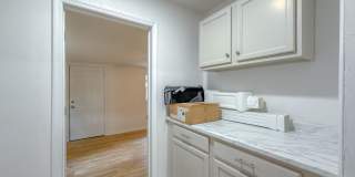 RENOVATED 4/2 in Walkable Location, Stainless Steel Appliances, & Garage/Workshop! Available NOW for $1850/month! Gallery 18