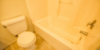 4 bedroom, 4 bath unit overlooking the Mon River - Available 08/05/2026 Gallery 16