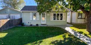 Dog Friendly! 2 Bedroom Home with Garage! Gallery 1
