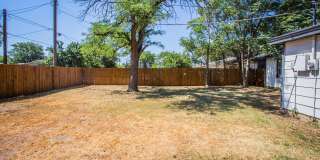 Spacious 4 Bed 2 Bath with Big Backyard Gallery 23