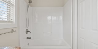 House in Kenilworth - Beautifully Refreshed! Gallery 27