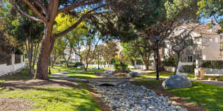 Newly renovated 2-bedroom UTC townhome in the coveted Andria of Renaissance at La Jolla community! Small pet ok! Gallery 34