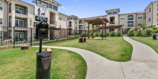 Sadler House Luxury Apartment Homes Gallery 43