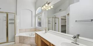 Beautiful Single-Level Home with Private Pool – Prime Arrowhead Location! Gallery 40