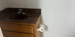 2 Bedroom/ 1.5 Bath Townhome w/ Washer & Dryer Connection Gallery 9