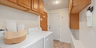 Cozy 2-bedroom 2 bath house in Redmond- Offering a 6-month lease. Gallery 11