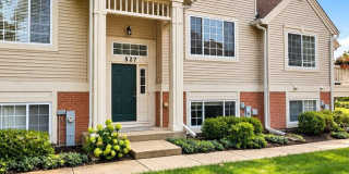527 CARY WOODS Circle Gallery 1