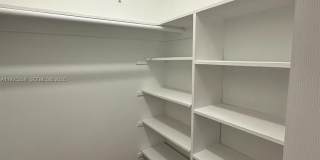 8101 SW 72nd Ave Gallery 10