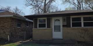 1022 West Thrush Avenue Gallery 1