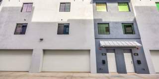Luxury Townhouse by ASU Gallery 3