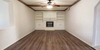Two-Story 4 bed 2 bath Home in the Heart of Moore! Gallery 7