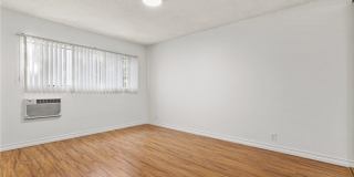 4924 Kester Avenue Gallery 14