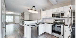 Renovated Townhome in Convenient Nashville Location Gallery 17