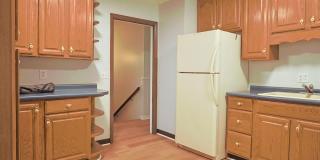 nice renovated 4 Bed 3 Bath Gallery 19