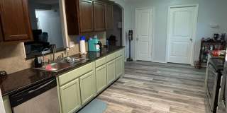 5 Bedroom home in Cul-de-sac Gallery 7