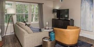 Fairlane Woods Apartments Gallery 2