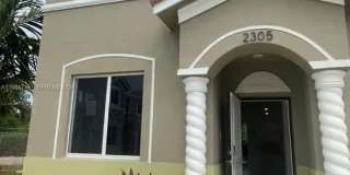 2305 SE 10th St Gallery 1