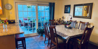 Los Robles Townhome – Flexible Furnishing Options Gallery 16