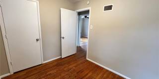 11909 Homestead Avenue Gallery 5