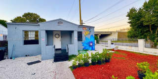 301 NW 37th St Gallery 7