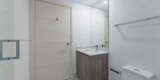 801 South Miami Avenue Gallery 22