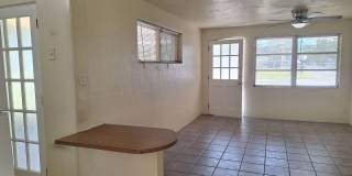 2BR 1.5BA SINGLE FAMILY HOME-EDGEWATER Gallery 4