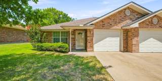 231 Bluebonnet Street 231 Bluebonnet Street Gallery 1