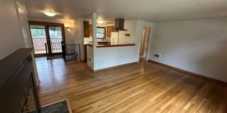 Charming 2 bed 2 bath home in Eugene Charming 2 bed 2 bath home in Eugene Gallery 3
