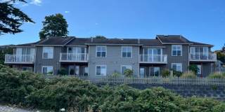 End Unit, 3 Bed, 2.5 Bath PLUS Bonus Room, Anacortes Gallery 1