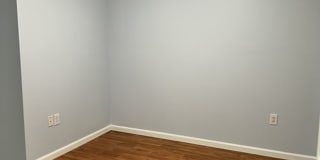 Mill Creek 4bd/2bth w/ Two Car Parking and Yard Gallery 14