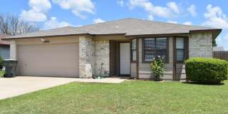 Cute Home - 3 Bedroom, 2 bath with No carpet Gallery 1
