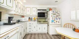 2615 NE 3rd Ct 2615 NE 3rd Ct Gallery 1