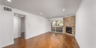 5520 Owensmouth Gallery 5