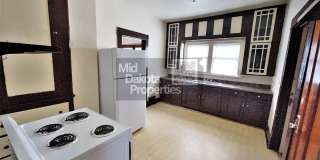 421 E 7th- 3 bedroom house Gallery 11