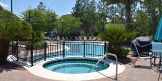 Barrington Park Ground Floor Condo 2/2 with Patio near Pool with Large Garage! Gallery 8