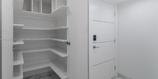 19195 NE 36th Ct Gallery 14