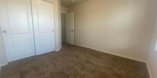 4 bed 2 bath home in Huning Ranch. Gallery 28