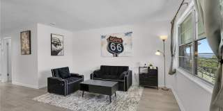 3225 E Riverside Drive Gallery 3