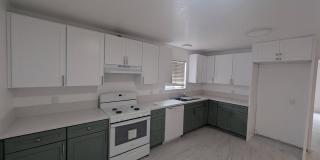B- 6-Unit  9532-9536 1/2 Cedar Street. Gallery 1