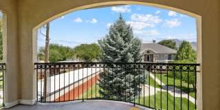 Luxury Condo In Desirable Salt Lake Community Gallery 17