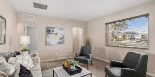 Charming 3BR House in Thornton Gallery 4
