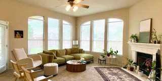 Spacious 4BR House in Pflugerville Gallery 10