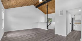 1030 E Elm Street Gallery 6