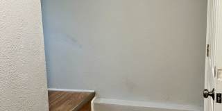 107 N Gillette Ave Gallery 30