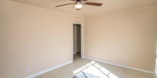 Cozy Remodeled Home Near Downtown Gallery 3